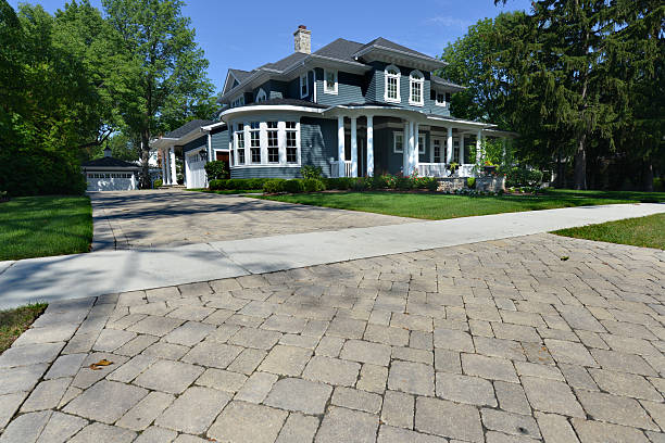Best Affordable Driveway Paving  in Issaquah, WA
